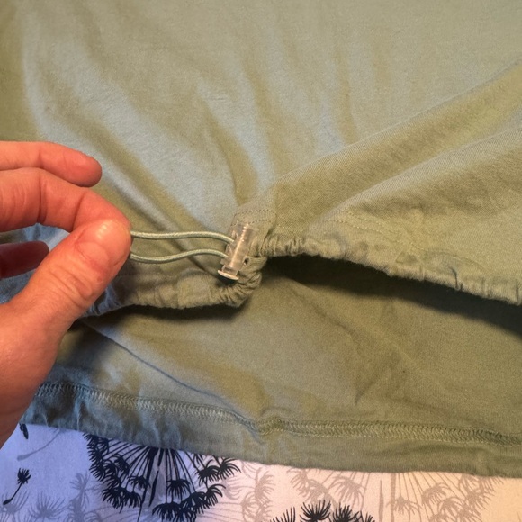 VS PINK || SAGE GREEN Adjustable Crop Top (S) - Picture 4 of 10